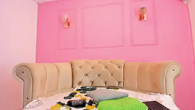 briannaduque online show from January 11, 3:42 pm