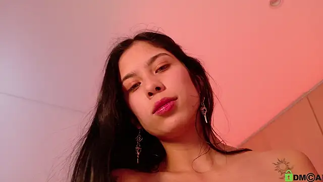 lia  Suummer online show from March 10, 7:40 pm