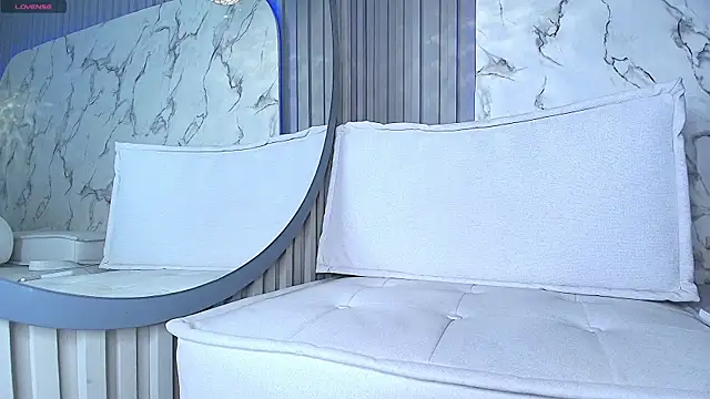 Snapshot of Franchesca_De_Luca chatting on March 21, 3:44 am Franchesca De Luca online show from March 21, 3:44 am