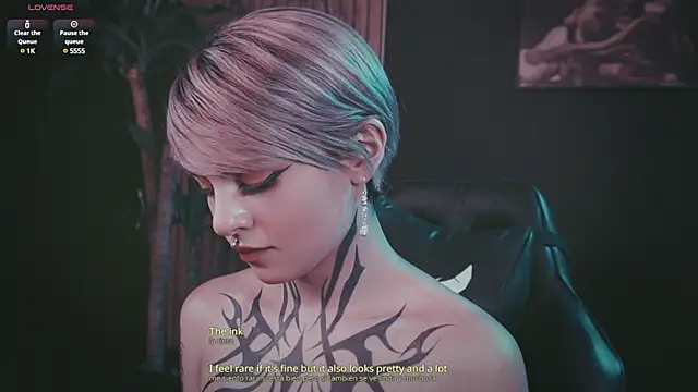 Snapshot of Trinity___s chatting on February 7, 4:37 am Trinity s online show from February 7, 4:37 am