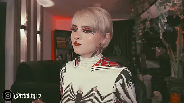 Snapshot of Trinity___s chatting on September 13, 2:11 am Trinity s online show from September 13, 2:11 am