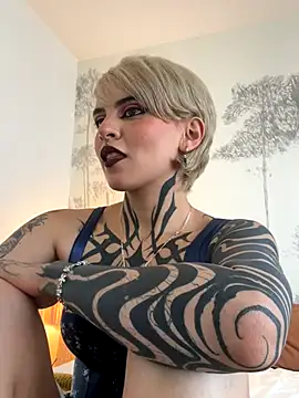 Snapshot of Trinity___s chatting on October 12, 12:04 pm Trinity s online show from October 12, 12:04 pm