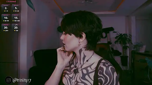 Snapshot of Trinity___s chatting on December 19, 10:28 pm Trinity s online show from December 19, 10:28 pm