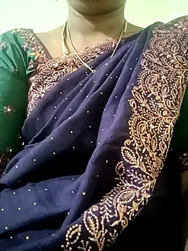 Snapshot of Cute-chinny chatting on December 31, 10:56 pm Cute-chinny online show from December 31, 10:56 pm