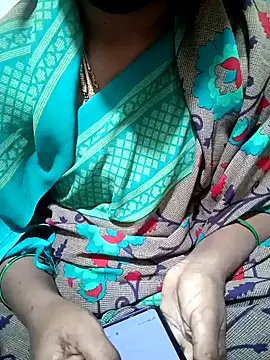 Snapshot of Cute-chinny chatting on January 2, 6:12 pm Cute-chinny online show from January 2, 6:12 pm