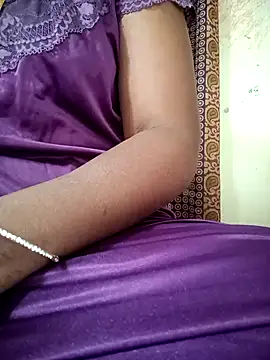 Snapshot of Cute-chinny chatting on February 5, 4:06 am Cute-chinny online show from February 5, 4:06 am