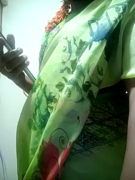 Snapshot of Cute-chinny chatting on February 5, 2:16 pm Cute-chinny online show from February 5, 2:16 pm