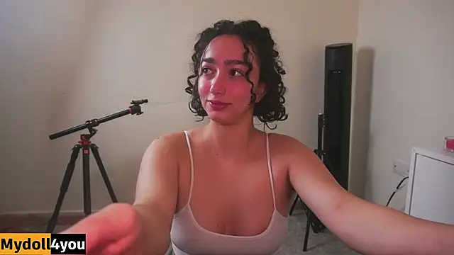 Snapshot of Doll4you_ chatting on March 3, 9:44 am Doll4you  online show from March 3, 9:44 am