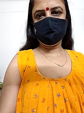 Snapshot of Cute-manisha chatting on May 4, 2:51 am Cute-manisha online show from May 4, 2:51 am