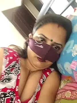 Snapshot of Cute-manisha chatting on May 25, 2:06 am Cute-manisha online show from May 25, 2:06 am