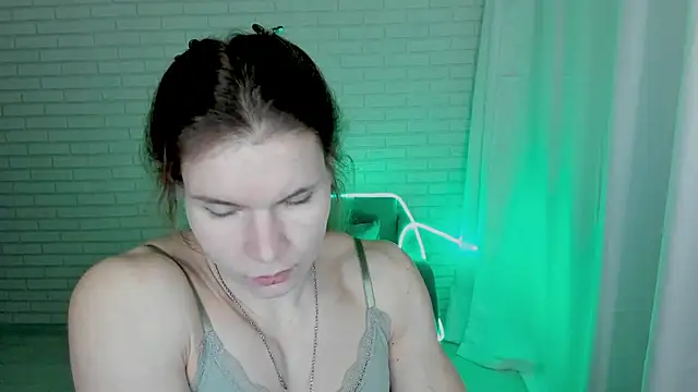 Snapshot of Lisa_Ray chatting on January 24, 5:10 am Lisa Ray online show from January 24, 5:10 am