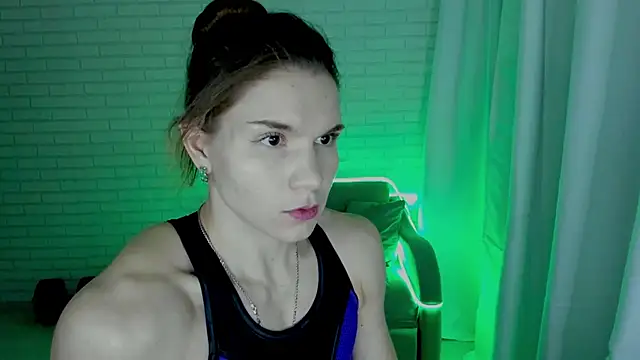 Snapshot of Lisa_Ray chatting on February 2, 4:48 am Lisa Ray online show from February 2, 4:48 am