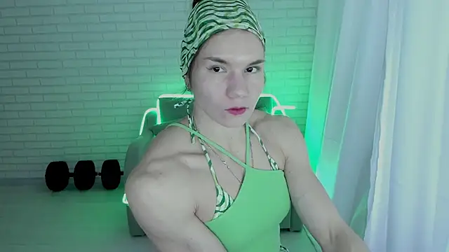 Snapshot of Lisa_Ray chatting on February 17, 7:04 am Lisa Ray online show from February 17, 7:04 am