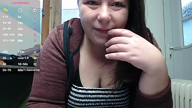 Snapshot of KasiaPrivat chatting on December 14, 8:34 am KasiaPrivat online show from December 14, 8:34 am