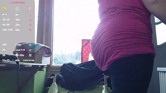 Snapshot of KasiaPrivat chatting on January 2, 10:26 am KasiaPrivat online show from January 2, 10:26 am