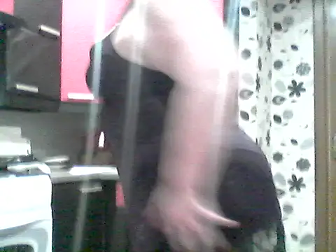 Snapshot of Lisa_Suzie chatting on November 17, 4:13 pm Lisa Suzie online show from November 17, 4:13 pm