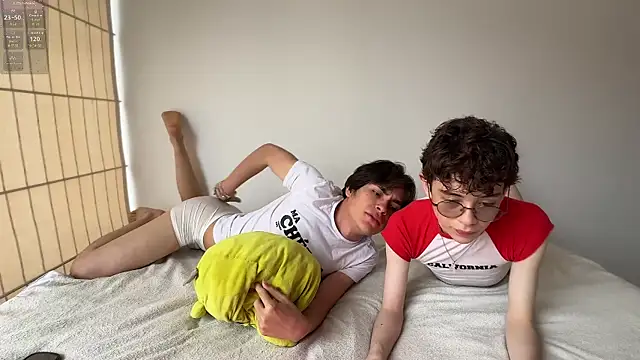 mapleg online show from October 12, 5:23 pm