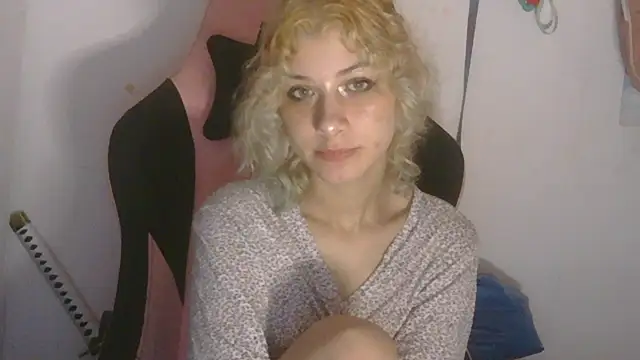 LadyhNigth online show from April 17, 12:57 am