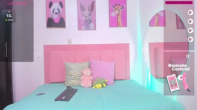 Snapshot of amandalee01 chatting on March 10, 1:10 pm amandalee01 online show from March 10, 1:10 pm