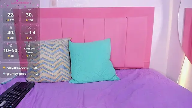 Snapshot of amandalee01 chatting on March 18, 4:48 pm amandalee01 online show from March 18, 4:48 pm