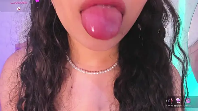 Snapshot of amandalee01 chatting on September 19, 7:25 pm amandalee01 online show from September 19, 7:25 pm