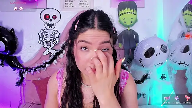 Snapshot of amandalee01 chatting on October 12, 7:02 pm amandalee01 online show from October 12, 7:02 pm