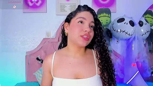 Snapshot of amandalee01 chatting on October 25, 6:46 pm amandalee01 online show from October 25, 6:46 pm