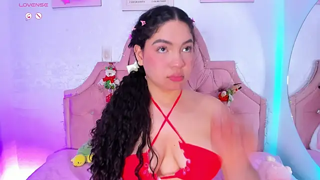 Snapshot of amandalee01 chatting on December 3, 6:50 pm amandalee01 online show from December 3, 6:50 pm