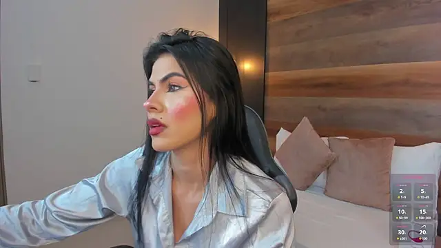 Snapshot of stephanya_ chatting on November 12, 7:13 pm stephanya online show from November 12, 7:13 pm