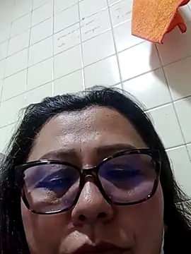 Snapshot of Darly_Gomez chatting on December 21, 2:30 am Darly Gomez online show from December 21, 2:30 am