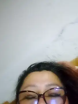 Snapshot of Darly_Gomez chatting on December 23, 1:24 pm Darly Gomez online show from December 23, 1:24 pm