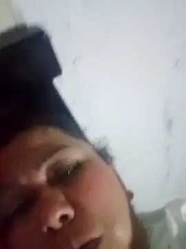 Snapshot of Darly_Gomez chatting on December 23, 9:29 pm Darly Gomez online show from December 23, 9:29 pm