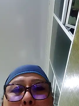 Snapshot of Darly_Gomez chatting on January 19, 12:28 am Darly Gomez online show from January 19, 12:28 am