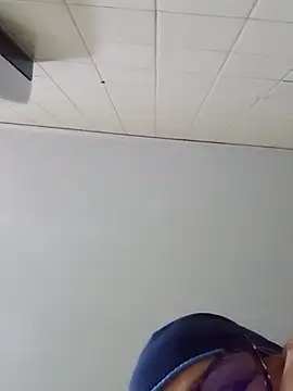 Snapshot of Darly_Gomez chatting on January 29, 2:51 am Darly Gomez online show from January 29, 2:51 am