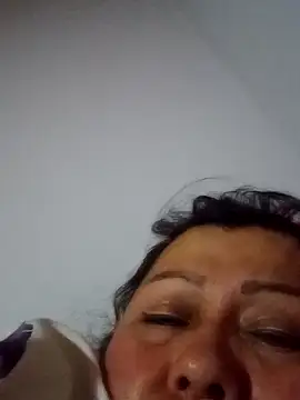 Snapshot of Darly_Gomez chatting on February 6, 1:16 am Darly Gomez online show from February 6, 1:16 am