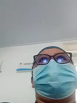 Snapshot of Darly_Gomez chatting on February 11, 9:56 pm Darly Gomez online show from February 11, 9:56 pm