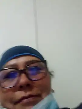 Snapshot of Darly_Gomez chatting on February 15, 4:58 am Darly Gomez online show from February 15, 4:58 am