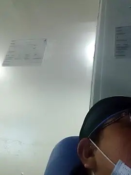 Snapshot of Darly_Gomez chatting on February 16, 5:15 am Darly Gomez online show from February 16, 5:15 am