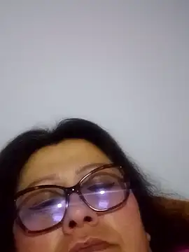 Snapshot of Darly_Gomez chatting on February 18, 12:04 am Darly Gomez online show from February 18, 12:04 am