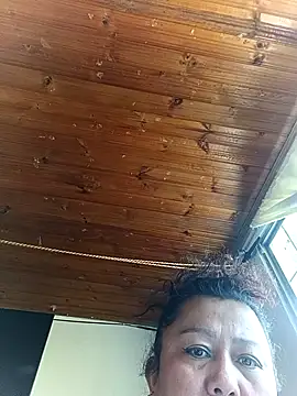 Snapshot of Darly_Gomez chatting on October 31, 2:40 pm Darly Gomez online show from October 31, 2:40 pm