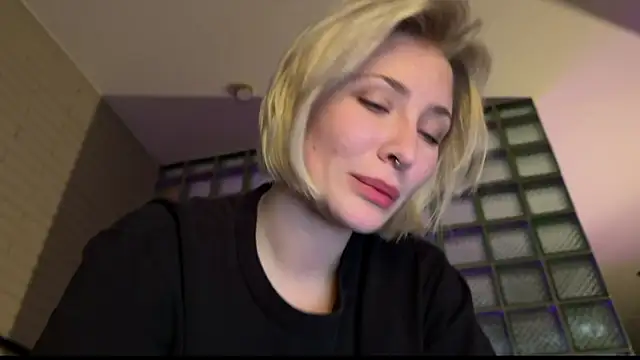 Snapshot of alexa_novak chatting on June 1, 3:30 am alexa novak online show from June 1, 3:30 am
