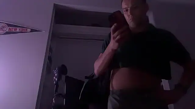 Snapshot of 69woodinson chatting on December 1, 9:14 am 69woodinson online show from December 1, 9:14 am