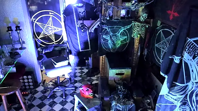 BULGEDEMON online show from October 31, 8:26 am