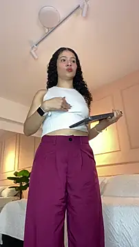 SHARONN     online show from March 4, 4:07 am