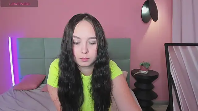 Snapshot of BeatriceReeves chatting on November 16, 1:00 am BeatriceReeves online show from November 16, 1:00 am