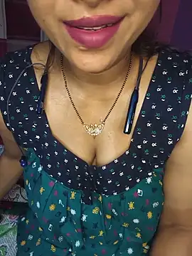 Sexy Mona Bhabhi online show from May 21, 6:26 pm