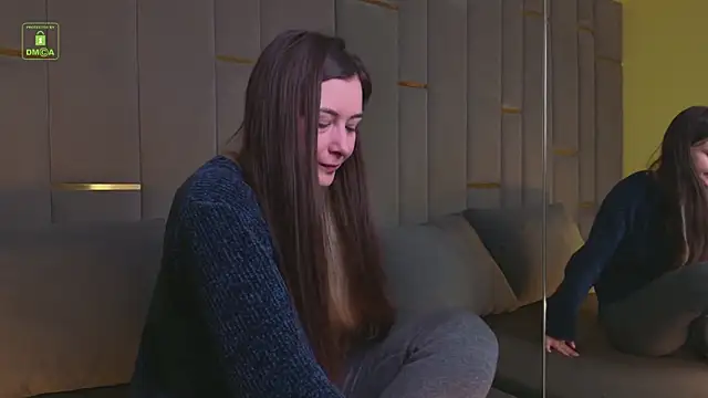 Ishtar Divine online show from March 18, 4:26 am