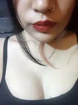 Snapshot of unique_gracy chatting on October 29, 3:31 am unique gracy online show from October 29, 3:31 am