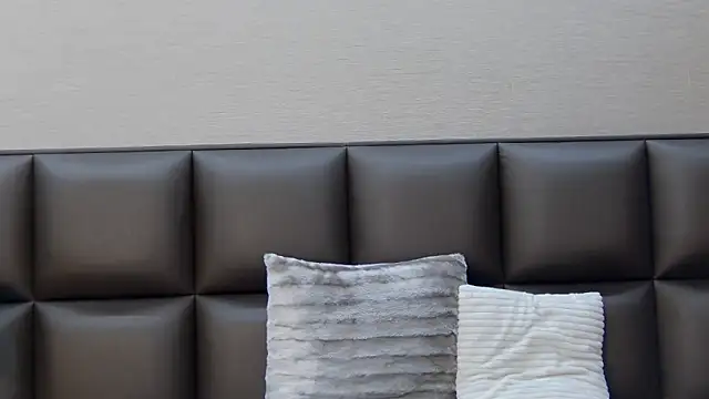 FoxyJoy online show from April 15, 4:25 pm