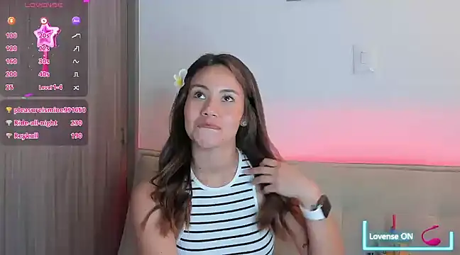 Snapshot of Tamaraa_Serra chatting on January 24, 12:31 am Tamaraa Serra online show from January 24, 12:31 am